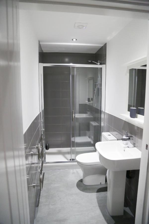 L1 Boutique By Happy Days Apartment Liverpool Bagian luar foto