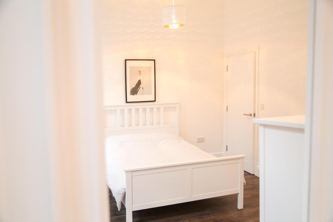 L1 Boutique By Happy Days Apartment Liverpool Bagian luar foto