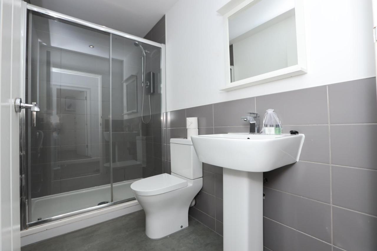 L1 Boutique By Happy Days Apartment Liverpool Bagian luar foto