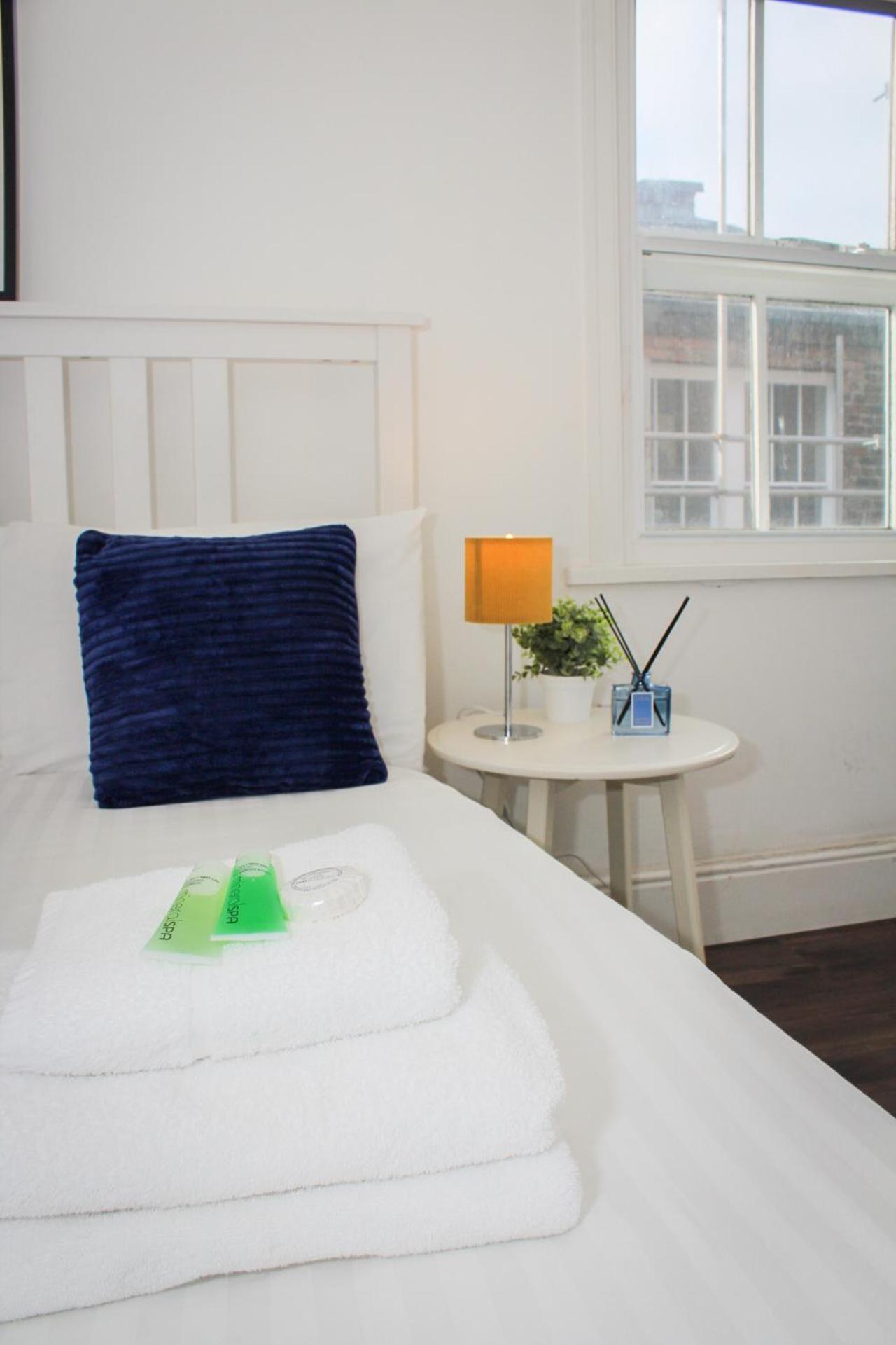 L1 Boutique By Happy Days Apartment Liverpool Bagian luar foto