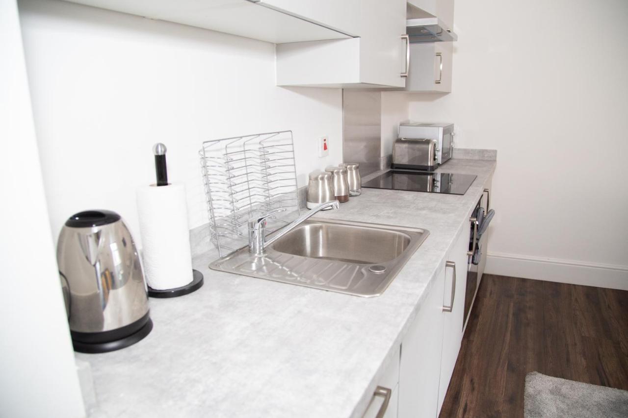 L1 Boutique By Happy Days Apartment Liverpool Bagian luar foto